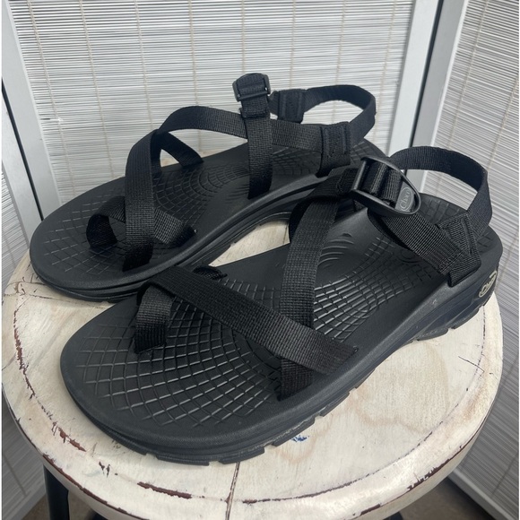 Chaco Men’s Z/Volv Black Sandals Size 11 Arch Support Adjustable - Picture 1 of 7